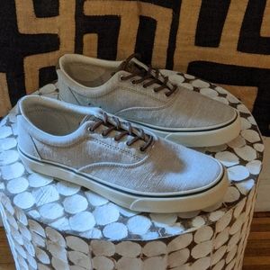 Sperry topsiders